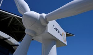 Un aerogenerador de Gamesa en su sede en Madrid. REUTERS