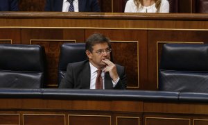 El ministro de Justicia, Rafael Catalá, durante el debate en pleno del Congreso de los Diputados de la moción del grupo socialista sobre su reprobación. EFE/Paco Campos