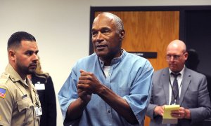 O.J. Simpson, tras conseguir la libertad condicional. REUTERS/Jason Bean