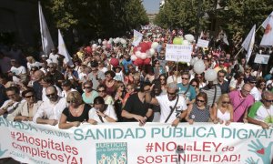 Manifestación organizada por la asociación Justicia por la Sanidad, que lidera Jesús Candel, bajo el lema "Granada por una sanidad pública y digna". EFE/Pepe Torres