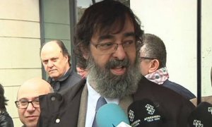 El juez Ricardo González a las puertas de la Audiencia de Navarra, en una imagen de televisión.