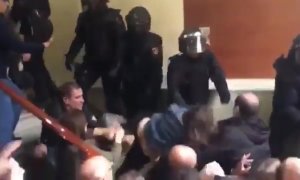 Càrregues policials durant la jornada de l'1 d'octubre a l'IES Pau Claris. Irídia