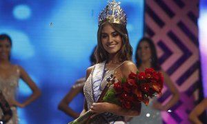 30/09/2018.- La candidata de Valle Valeria Morales posa luego de ser elegida como la nueva Señorita Colombia hoy, domingo 30 de septiembre de 2018, en Medellín (Colombia), durante el reinado Rumbo a Miss Universo. EFE/LUIS EDUARDO NORIEGA A.