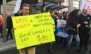 Protesta de taxistas contra Uber y Cabify en Madrid. / FOTOS: NOELIA TABANERA