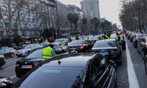 Conductores VTC en la Diagonal de Barcelona. - EUROPA PRESS