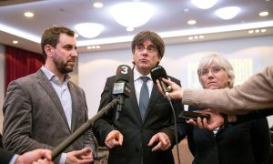 17/05/2019.- El expresidente catalán Carles Puigdemont atiende a los medios tras participar en un mitin de apoyo a su candidatura a las elecciones europeas que tuvo lugar ayer, jueves 16 de mayo, en Berlín. EFE/Omer Messinger  Crédito: EFE