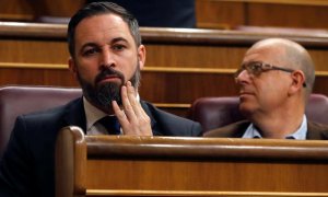 El presidente de VOX, Santiago Abascal, en uno de los escaños del Congreso de los Diputados