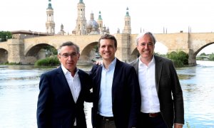 El presidente del PP, Pablo Casado; Luis María Beamonte, a la izquierda, candidato del partido a la Presidencia del Gobierno de Aragón; y el candidato a la alcaldía de Zaragoza, Jorge Azcón EFE/Archivo