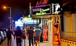 La entrada del American Table Dance Show Bar en S'Arenal (Playa de Palma).