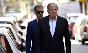 José María Rodríguez, expresidente del PP balear, llegando a los juzgados de Palma, escoltado, para declarar sobre la mafia de la Policía Local. / EFE