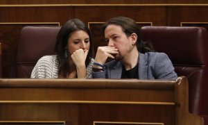 Irene Montero y Pablo Iglesias en una sesión de control en el Congreso.- EFE / ARCHIVO