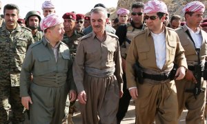 El exlíder del Kurdistán iraquí Masoud Barzani y su hijo, actual primer ministro y anterior responsable de seguridad de la región, Masrour Barzani, en una imagen de 2014.