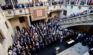 Centenars d'alcaldes i alcaldesses de Catalunya es reuneixen al Palau de la Generalitat per mostrar el seu rebuig a la sentència del Tribunal Suprem contra els líders independentistes. EFE