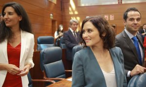 Foto de archivo de Rocío Monasterio (Vox), Isabel Díaz Ayuso (PP) e Ignacio Aguado (Ciudadanos), en la Asamblea de Madrid. / EP