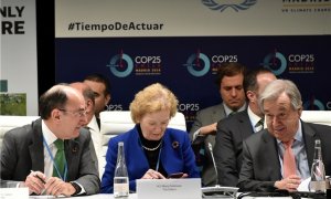 De izq. a der., el presidente de Iberdrola, Ignacio Galán, la presidenta de la ONG The Elders, Mary Robinson, y el secretario general de la ONU, António Guterres. E.P.