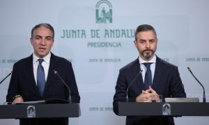 Elías Bendodo y Juan Bravo. Europa Press