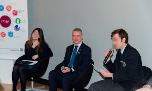 El lehendakari Iñigo Urkullu durante su visita al colegio Munabe, del Opus Dei. COLEGIO MUNABE