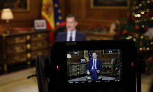 El rey Felipe VI, durante la grabacion de su mensaje de Navidad. CASA REAL