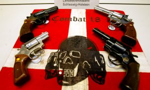 Armas y propaganda neonazi de 'Combat 18' confiscada por la policía alemana. / Reuters