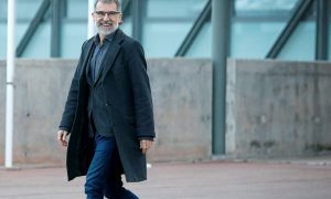 13/02/2020.- El presidente de Òmnium Cultural, Jordi Cuixart, ha salido esta mañana de la prisión barcelonesa de Lledoners con un permiso de 72 horas para ir a trabajar que le concedió la Junta de Tratamiento del centro y que avaló una juez de vigilancia