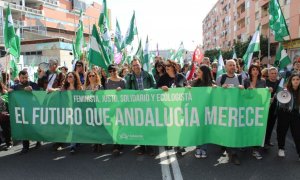 Teresa Rodríguez, Toni Valero y otros líderes de la izquierda andaluza, en la manifestación del 28-F. Europa Press