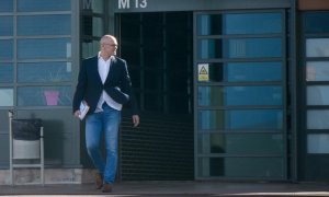 Raül Romeva en sortir de la presó. ERC