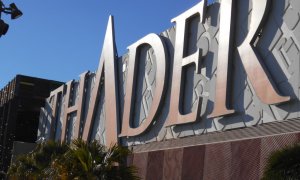 La entrada del centro comercial Thader, de Murcia.