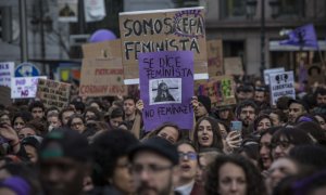 Pancartas en la manifestación del 8M en Madrid.- JAIRO VARGAS