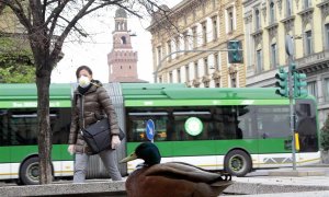 Un pato en la desierta plaza de Cadorna, en Milán, durante la crisis del coronavirus.  EFE/EPA/PAOLO SALMOIRAGO