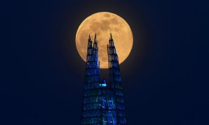 Foto de la superluna de las flores 2020 II. / Reuters