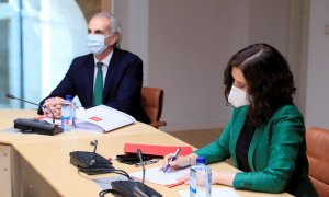 La presidenta regional, Isabel Díaz Ayuso, y el consejero de Sanidad, Enrique Ruiz Escudero. EFE/Fernando Alvarado/Archivo