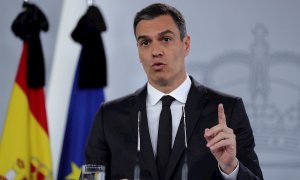 El presidente del Gobierno, Pedro Sánchez, durante la rueda de prensa en la que ha anunciado que pedirá una última prórroga del estado de alarma, tras su reunión con videoconferencia con los presidentes autonómicos, en el Palacio de la Moncloa de Madrid.