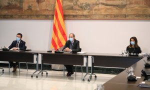 El president del Govern, Quim Torra, el vicepresident, Pere Aragonès, i la consellera Meritxell Budó, durant la primera reunió del Consell Executiu presencial des de l'esclat de la pandèmia del coronavirus, a Palau el 9 de juny de 2020 (Horitzontal)