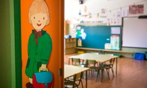 Un aula vacia en un colegio público. EFE/Raquel Manzanares/Archivo