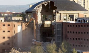 Derribo de la cúpula de la cárcel de Carabanchel.- EFE