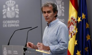 El director del Centro de Coordinación de Alertas y Emergencias Sanitarias, Fernando Simón, ofrece una rueda de prensa para informar de la situación de la COVID-19 en la sede del Ministerio de Sanidad en Madrid, este lunes. EFE/ Mariscal