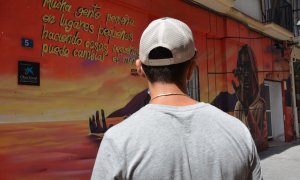 Oussama, en la puerta de la Asociación Marroquí por la Integración, en Málaga.- CEDIDA