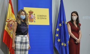 La ministra de Trabajo, Yolanda Díaz, y la ministra de Igualdad, Irene Montero, durante la presentación del Acuerdo para el Desarrollo de la Igualdad Efectiva entre Hombres y Mujeres en el Trabajo. E.P./Jesús Hellín