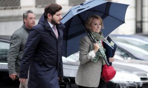 La expresidenta de la Comunidad de Madrid Esperanza Aguirre de camino a la Audiencia Nacional de Madrid, donde testificó en relación a la presunta 'caja B' del PP regional. Eduardo Parra / Europa Press / Archivo