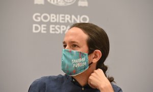 30/07/2020.- El vicepresidente segundo del Gobierno, Pablo Iglesias, asiste a la clausura del acto "Samudaripen", un encuentro en memoria y reconocimiento a las víctimas del pueblo gitano en el holocausto nazi, que se celebra en la sede de la Vicepreside