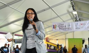 Shimica Gaskins, directora ejecutiva de la ONG Children’s Defense Fund, en un acto para promover la justicia social y económica en California. Foto: Cortesía de Mitch Haddad