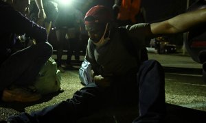 Fotografía tomada durante las protestas en Kenosha (Wisconsin) después de que Jacob Blake recibiese siete disparos de un policía. / REUTERS