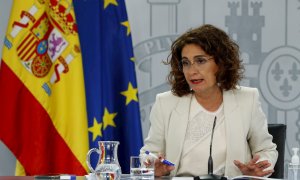 La ministra de Hacienda y portavoz del Gobierno, María Jesús Montero, ofrece una rueda de prensa posterior al Consejo de Ministros celebrado, este martes, en el Palacio de la Moncloa en Madrid. EFE/ J.j. Guillén