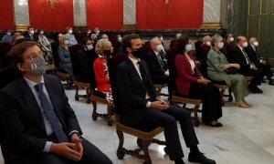 El líder del PP, Pablo Casado (c), junto al portavoz y alcalde de Madrid José Luis Martínez Almeida (i) y la presidenta madrileña Isabel Díaz Ayuso (d) durante la inauguración del año judicial. EFE