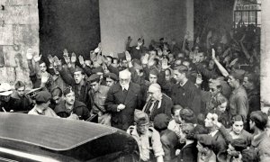 Unamuno, a la salida de la Universidad el 12 de octubre de 1936