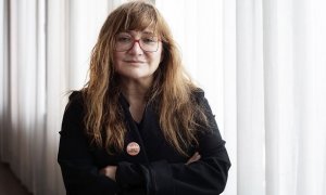 La directora de cine, Isabel Coixet, posa tras una entrevista a Europa Press, en Valladolid, Castilla y León. / Europa Press