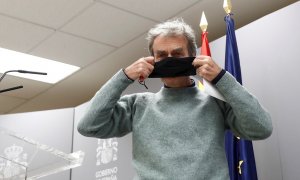 El director del Centro de Alertas y Emergencias Sanitarias, Fernando Simón, durante la rueda de prensa ofrecida este martes en Moncloa para informar acerca de los últimos datos de la pandemia del coronavirus en España.