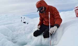 Tedesco lleva más de 15 años estudiando los efectos de la crisis climática sobre Groenlandia en el terreno.