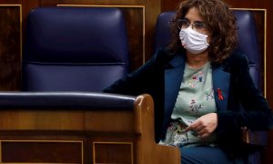 01/12/2020.- La ministra de Hacienda, María Jesús Montero, durante el pleno de este martes en el Congreso de los Diputados. EFE/Ballesteros