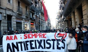 Concentració convocada pels CDR al carrer Jaume I contra l'acte del partit ultradretà Vox a Barcelona.